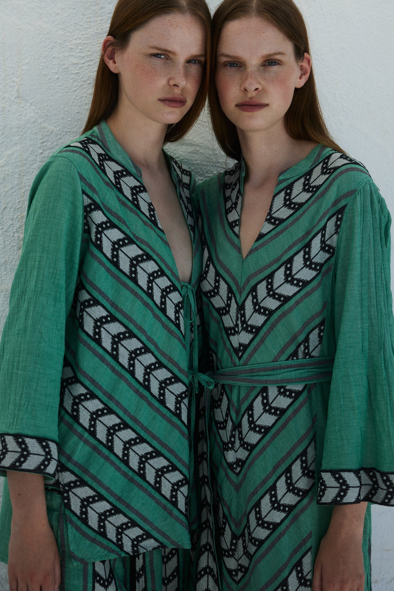 Devotion Twins Jacquard Shirt Gorgeous - Medium Devotion Twins Jacquard Shirt Gorgeous - Medium
